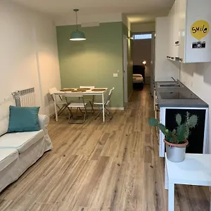 Apartment Rafqa San Siro's View Lotto Life De Angeli Fiera With Garden, Milan
