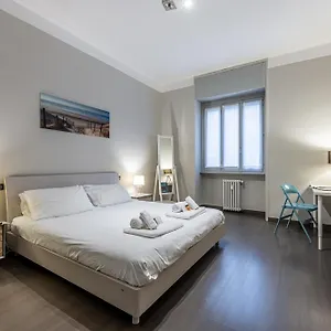Apartment Sant' Ambrogio Flat, Milan